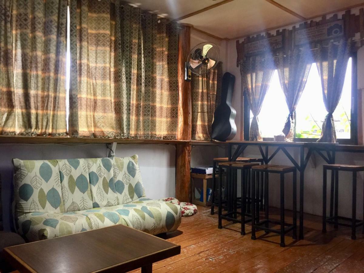 Island Hostel Корон Экстерьер фото